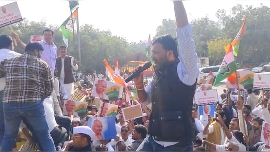 Rajasthan Politics: मनरेगा नाम परिवर्तन के विरोध में राजस्थान भर में  कांग्रेस का आंदोलन, सड़कों पर उतरे कार्यकर्ता | Congress protests across  Rajasthan against MNREGA name ...