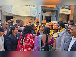 इतिहास रचने के बाद देवास में भव्य स्वागत, विश्व विजेता ब्लाइंड महिला क्रिकेट टीम पहुंची एमपी