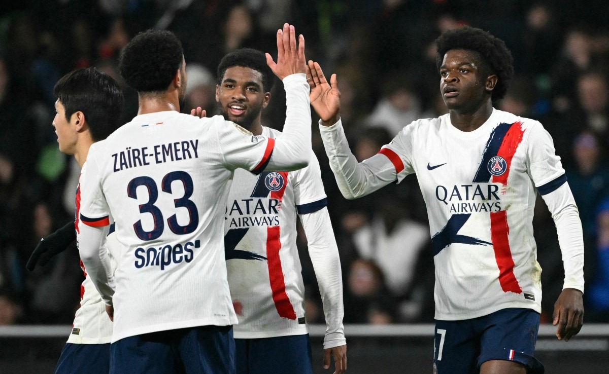 Quality Teens Quentin Ndjantou, Ibrahim Mbaye Star As PSG Beat Metz To Go Top