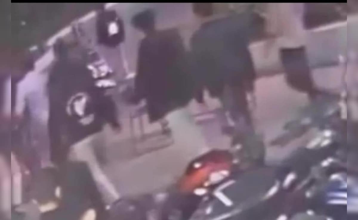 Rods, Sticks, Batons Attack: MBBS Students Clash Over Noodles Order In Bhopal