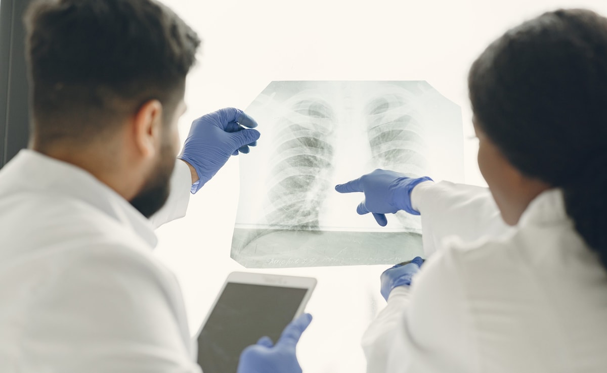 There's Now A Blood Test That Can Detect Lung Cancer In Real Time, Here's How