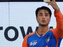 'हमें देखना होगा कि वो इसका जवाब कैसे देते है', टी20 सीरीज से पहले इरफान पठान ने अभिषेक शर्मा को दी नसीहत