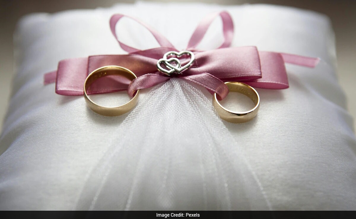 Chinese Village Fined Unmarried Couples, Pregnant Women