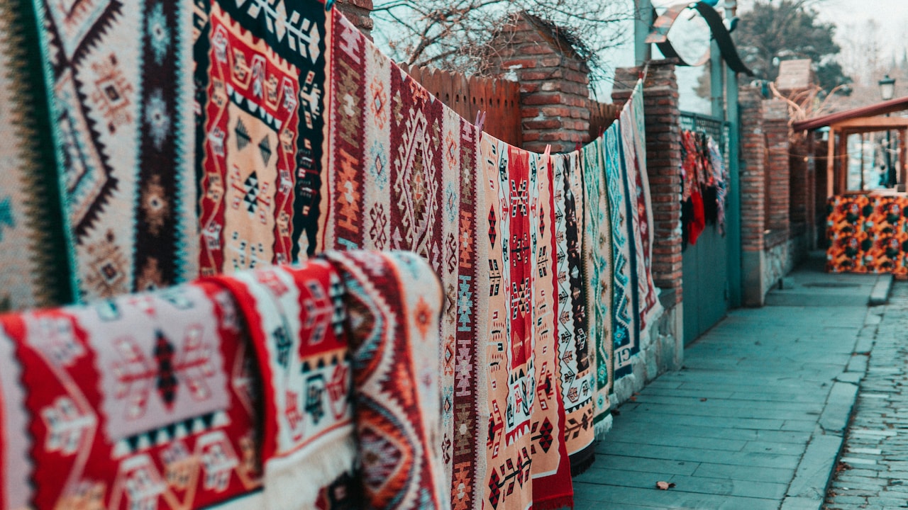 How To Choose Long-Lasting Carpets For Real Homes How To Choose Long-Lasting Carpets For Real Homes