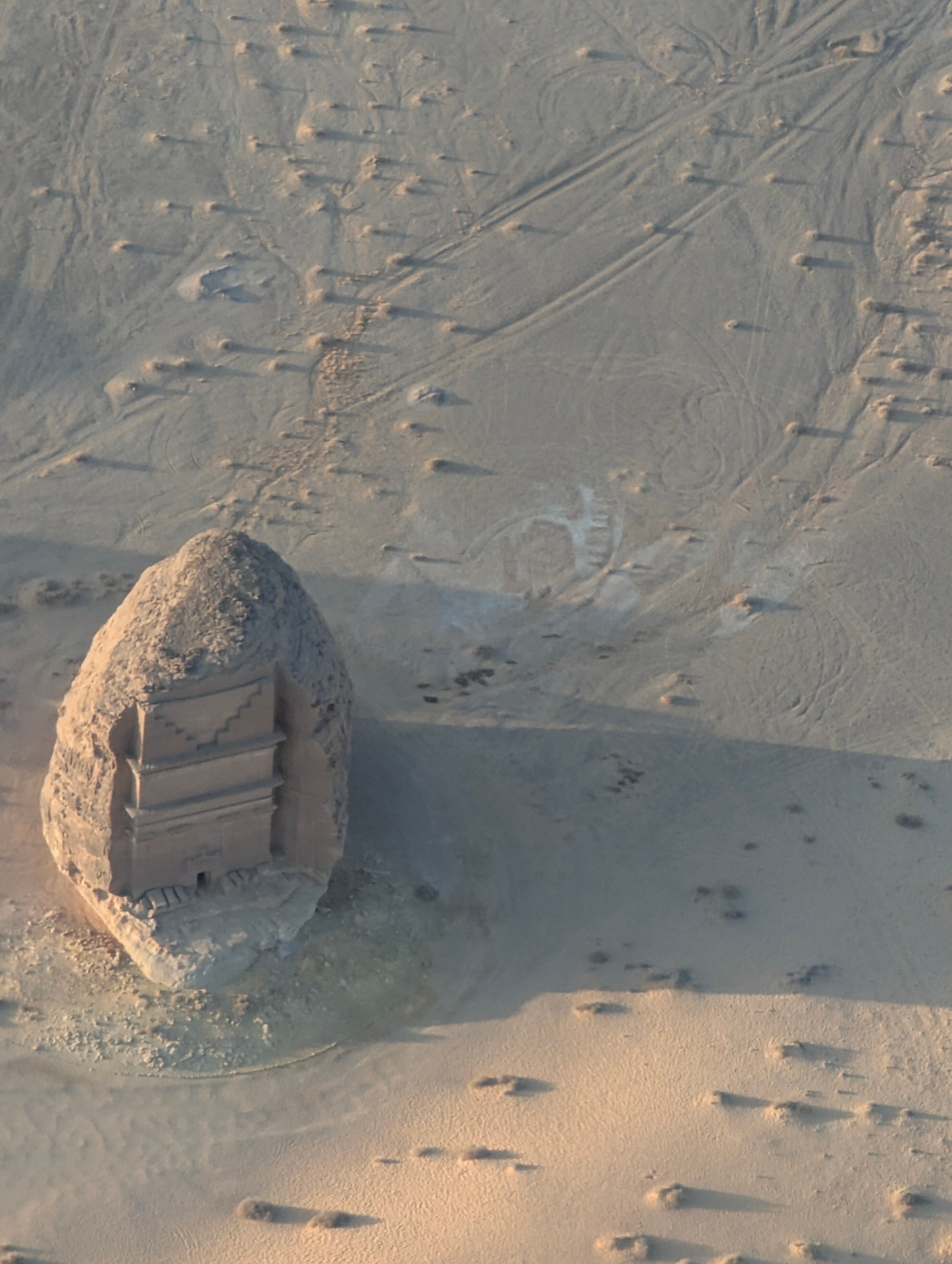 Qasr al-Farid from the air. Photo: Author