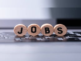 UP के कई सरकारी विभागों में निकलने वाली हैं नौकरियां ही नौकरियां, जानें किन पदों पर होगी भर्ती