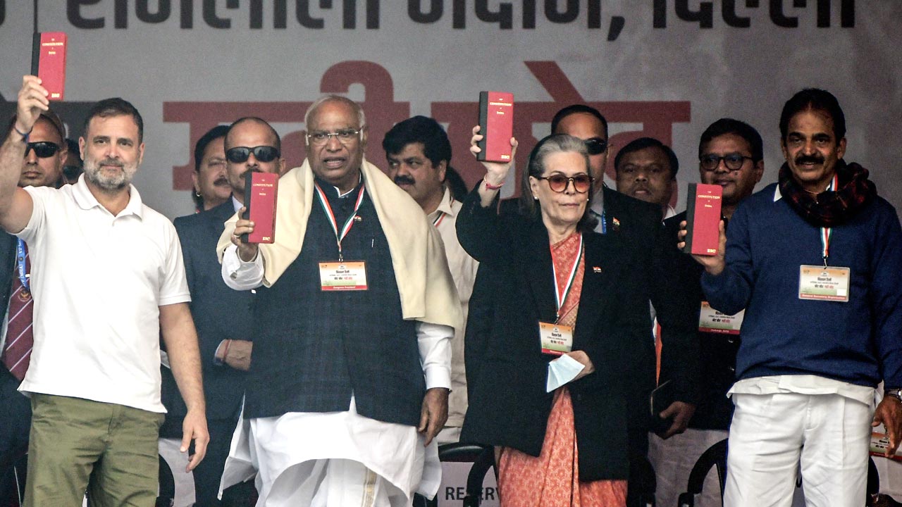 Congress's 'Vote Chori' Rally Rocks Delhi's Ramlila Maidan, BJP Slams