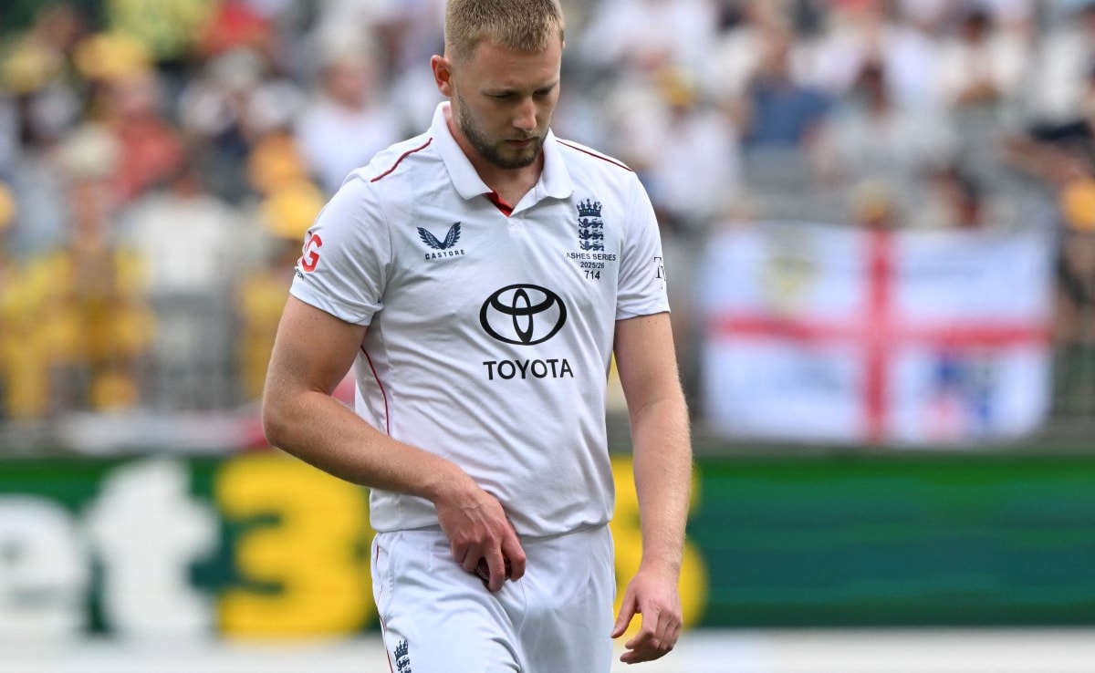Englands Gus Atkinson Ruled Out Of Final Ashes Test With Hamstring Injury