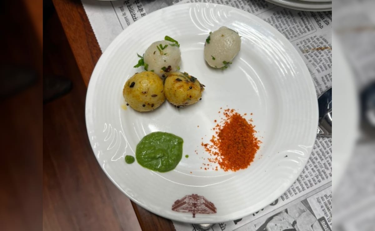 Nitin Gadkari served this dish he has prepared to all MPs who visited him today Nitin Gadkari served this dish he has prepared to all MPs who visited him today