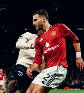 Manchester United Rue Missed Chance In West Ham Draw