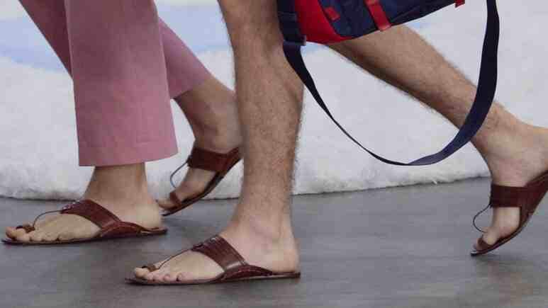 मशहूर फैशन ब्रांड प्राडा कोल्हापुरी चप्पलों से प्रेरित सैंडल बनाएगा, भारतीय संगठनों के साथ करार