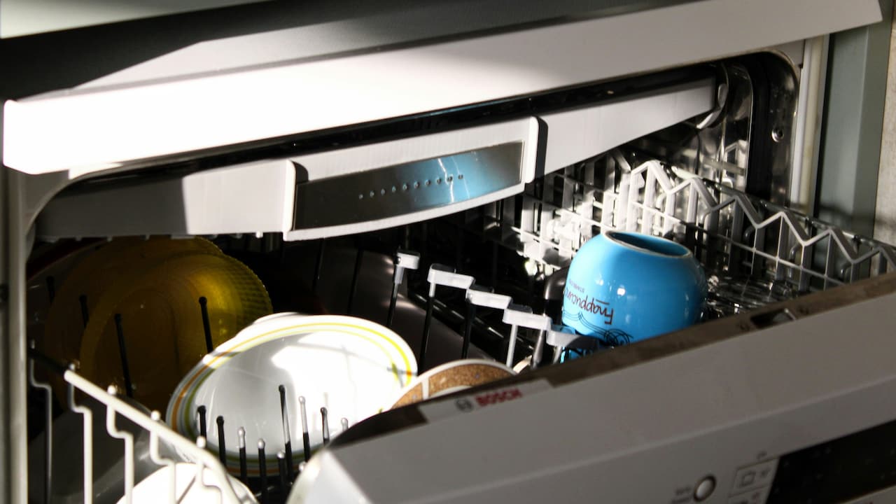 Top 10 Dishwasher Features That Matter More Than Brand Names