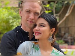 प्रेग्नेंट हैं आशका गोराडिया, 8वीं वेडिंग एनिवर्सरी पर पोस्ट कर बोलीं- आने वाला है दूसरा बेबी