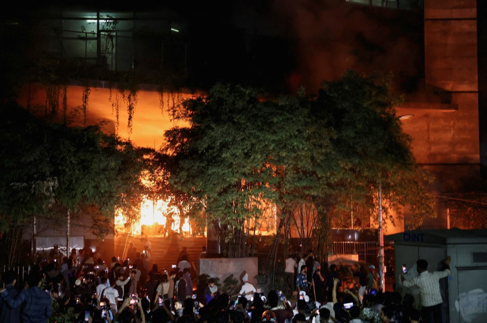 Bangladesh On Edge After Student Leader's Death, Media Houses Set On Fire