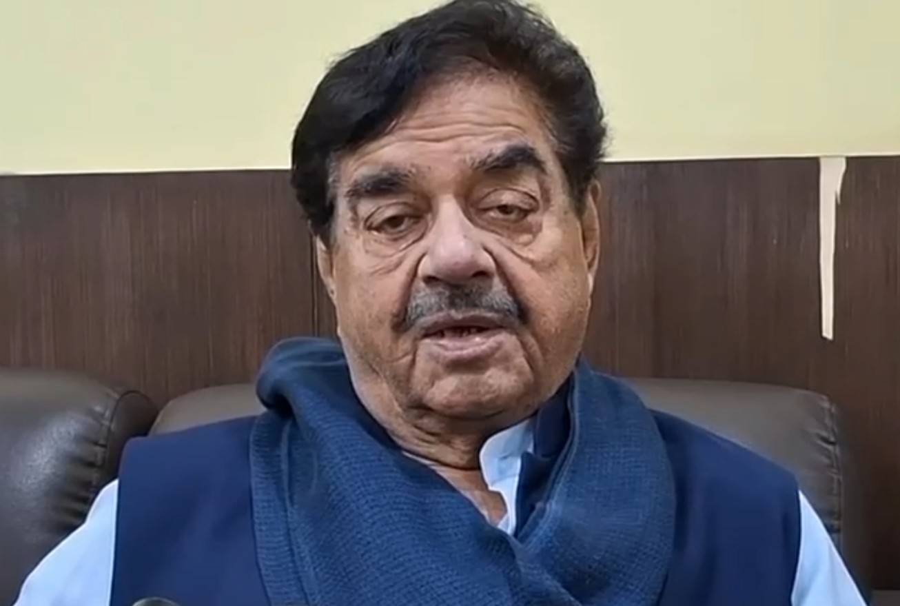 माहौल खराब करने के लिए... शत्रुघ्न सिन्हा ने 'बाबरी मस्जिद' विवाद को बताया 'राजनीतिक दांव'