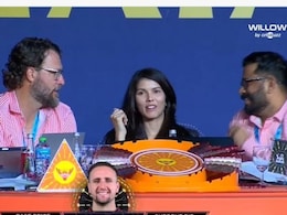 IPL 2026 auction: अन्सोल्ड से करोड़ों की छलांग, फैंस हुए हैरान, चर्चा का विषय बना इंग्लिश ऑलराउंडर