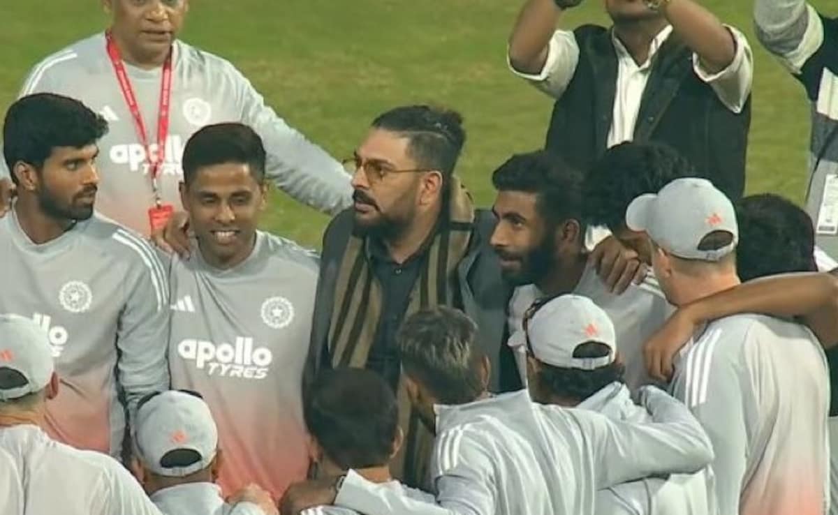 Picture Of Yuvraj Singhs Funny Moment With Gautam Gambhir During 2nd India-South Africa T20I Goes Viral