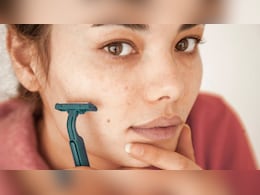 चेहरे पर शेव करने से पहले इन 8 बातों का जरूर रखें ध्यान, डर्मेटोलॉजिस्ट ने कहा- नहीं तो हो सकते हैं रैशेज और पिंपल्स