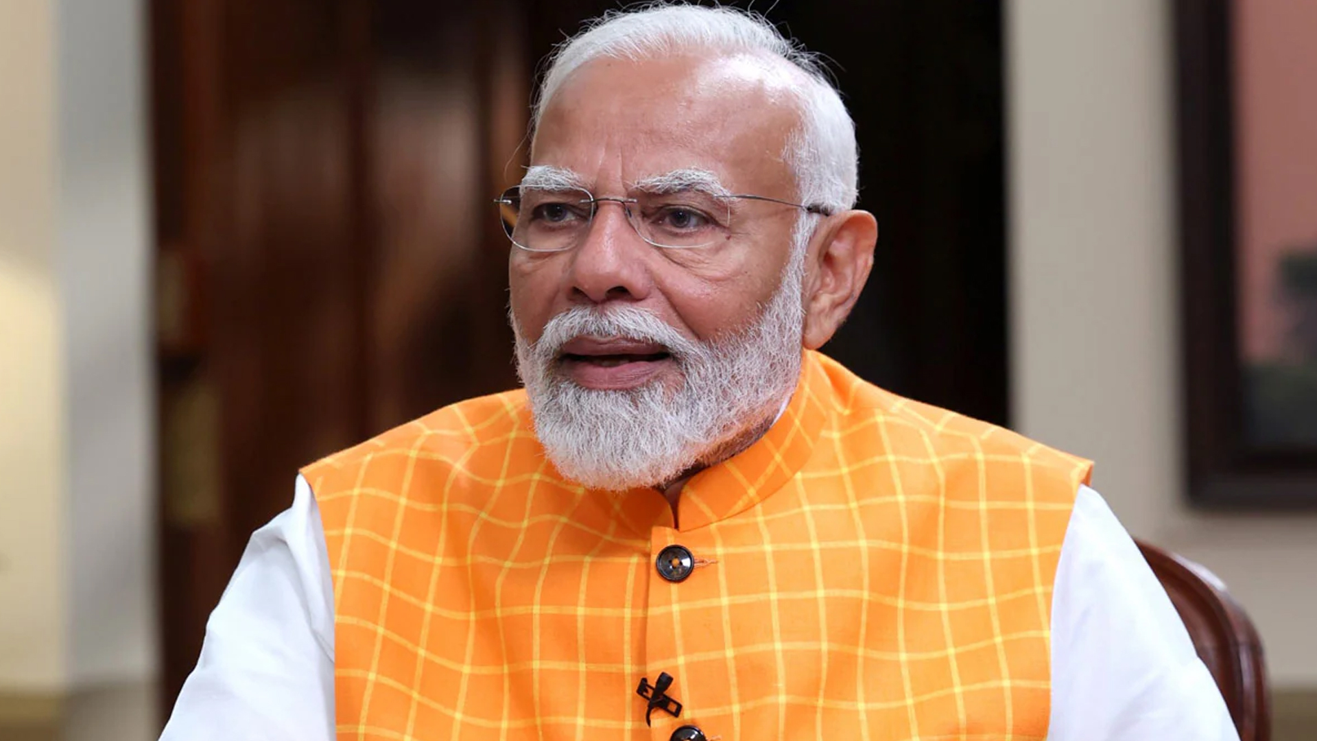 PM Modi Urges Bengal MPs To 'Keep Fighting', Eyes 2026 Win