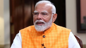 PM Modi Urges Bengal MPs To 'Keep Fighting', Eyes 2026 Win