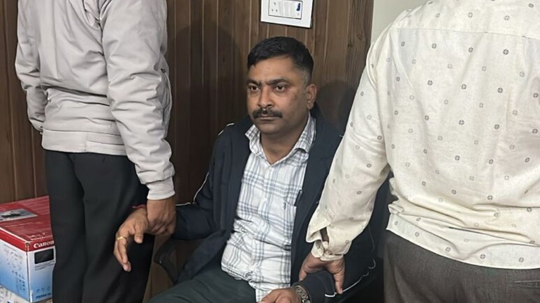 ACB Action: कांस्टेबल ने की थी 30000 रुपये रिश्वत की डील, 20000 रुपये घूस लेते हुआ ट्रैप... SI फरार