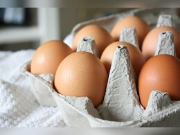 पाकिस्तान में कितने रुपये में मिलते हैं एक दर्जन अंडे? जान लीजिए जवाब