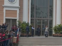 LIVE: दिल्ली में कांग्रेस वर्किंग कमेटी की अहम बैठक आज, थरूर भी पहुंचे