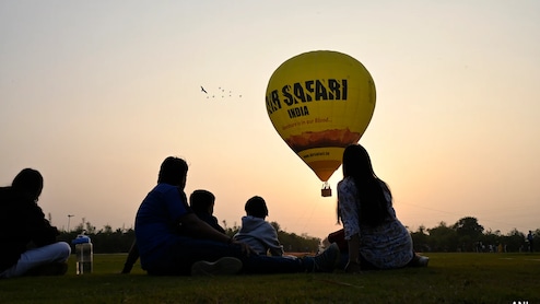 Why Delhi's Hot Air Balloons Are Getting A Cold Response From Visitors