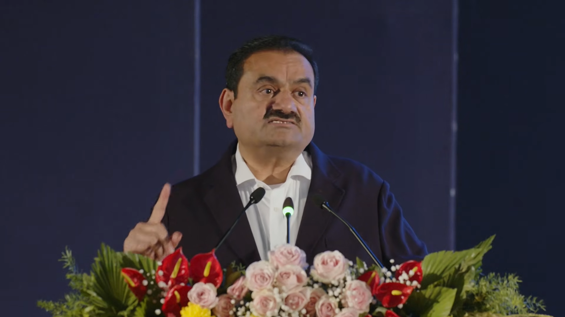 'महाराष्&zwj;ट्र के विकास को मिलेगा बढ़ावा...' अदाणी ग्रुप के चेयरमैन गौतम अदाणी ने बारामती में AI सेंटर ऑफ एक्सीलेंस का उद्घाटन किया