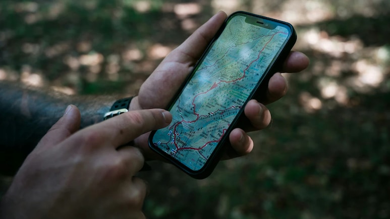 दुबई के नागरिकों के फोन पर आया अलर्ट मैसेज, सुरक्षित स्थान पर जाने का आग्रह