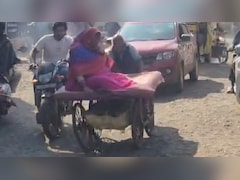 Elderly Madhya Pradesh Man Takes Ailing Wife To Doctor On Handcart
