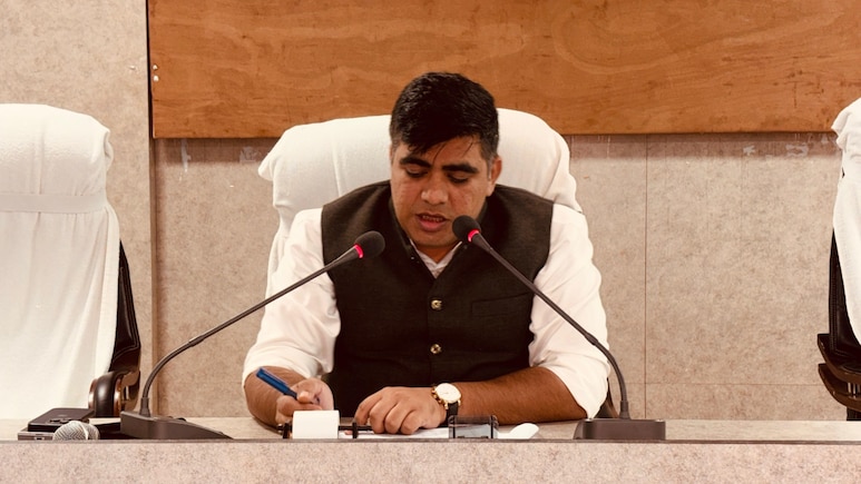 IAS Kunal Dudawat: सिर्फ 8 महीने और जीत लिया लोगों का दिल, घोटालों का पर्दाफाश करने वाले कलेक्टर कुणाल को कोरबा की कमान