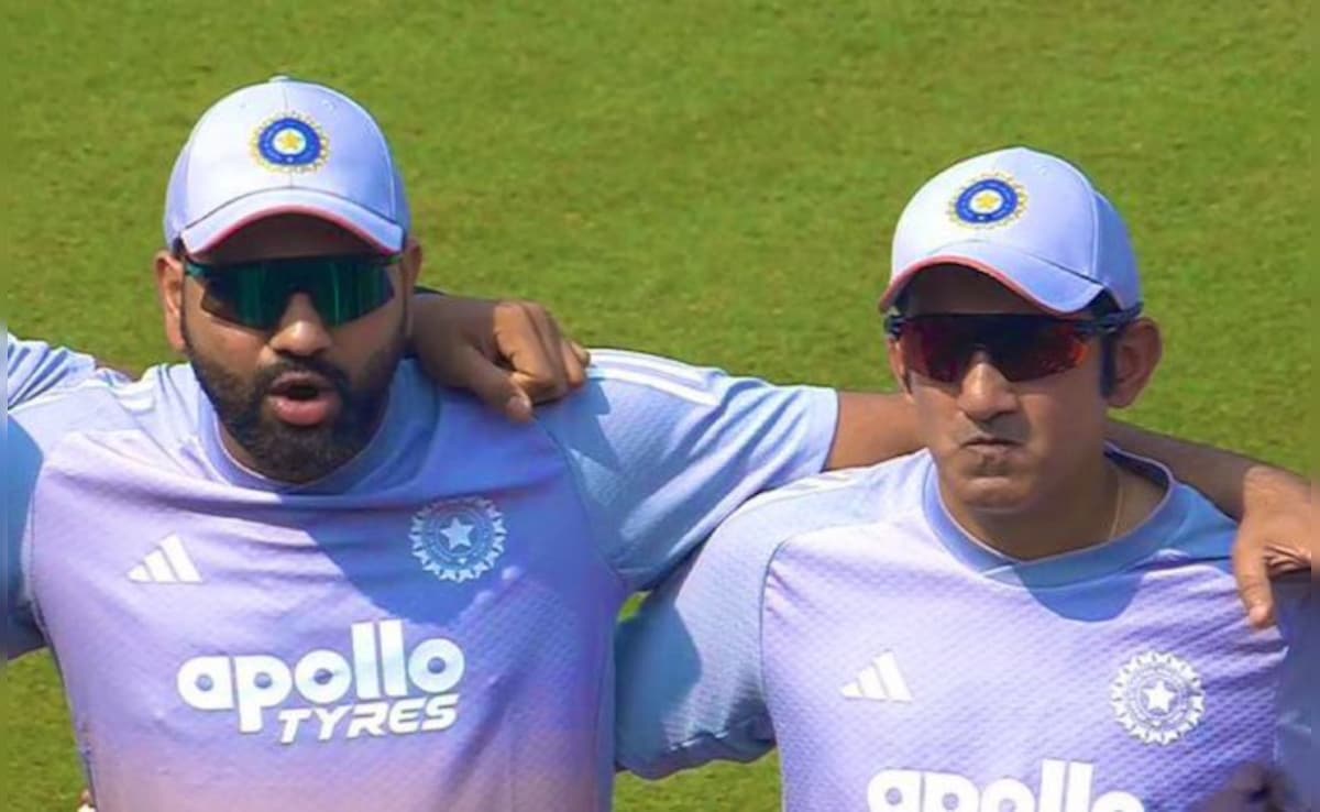 IND vs SA, 2nd ODI: हर्डल टॉक में साथ आए रोहित शर्मा और गौतम गंभीर, एक दूसरे को कंधे का सहारा देकर दूर किए गिले शिकवे !