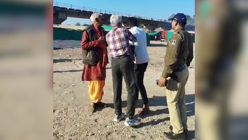 IAS Officer Slaps, Abuses Shopkeeper For Urinating Near Sacred Narmada River