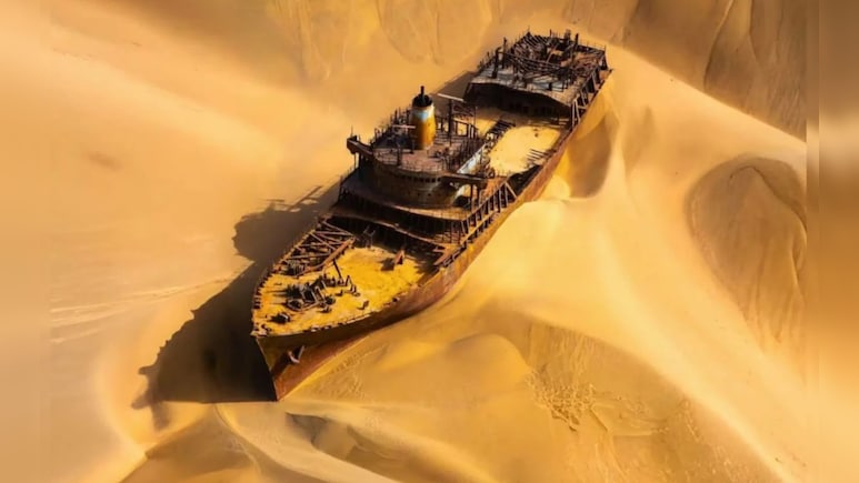 रेत से अचानक निकला 500 साल पुराना जहाज,देख खुदाई कर रहे मजदूरों की अटकी सांसें,झर-झर गिरे सोने-चांदी के सिक्के