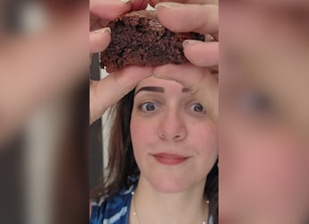 Nauheed Cyrusi Shares Her Tried-And-Tested Recipe To Make Fudgy Brownies At Home Nauheed Cyrusi Shares Her Tried-And-Tested Recipe To Make Fudgy Brownies At Home