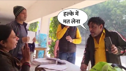 नोएडा में महिला BLO से अभद्रता करने वाला अरेस्ट, यूपी में SIR के काम में लगे शिक्षामित्र ने दी जान