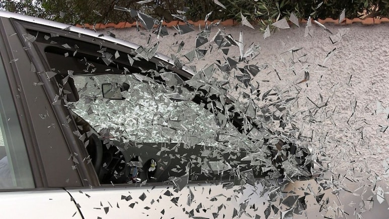 2 Killed, 2 Injured As Truck Rams Vehicle On UP Expressway