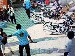 Washim News : जैन मंदिर परिसरात राडा; श्वेतांबर पंथीयांकडून मारहाण, धक्कादायक प्रकार सीसीटीव्हीत कैद&nbsp;