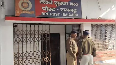 रायगढ़ में RPF जवान ने ताबड़तोड़ फायरिंग कर ली साथी की जान,  IG ने संभाला मोर्चा