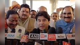 'अरे... मैं भी क्या करूं'- IndiGo संकट पर बोले सिंधिया, कहा- दिल्ली एयरपोर्ट पर डेढ़ घंटे से बैठा हूं