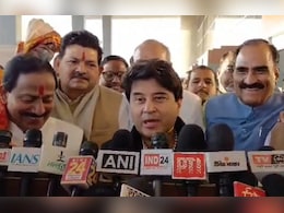 'अरे... मैं भी क्या करूं'- IndiGo संकट पर बोले सिंधिया, कहा- दिल्ली एयरपोर्ट पर डेढ़ घंटे से बैठा हूं