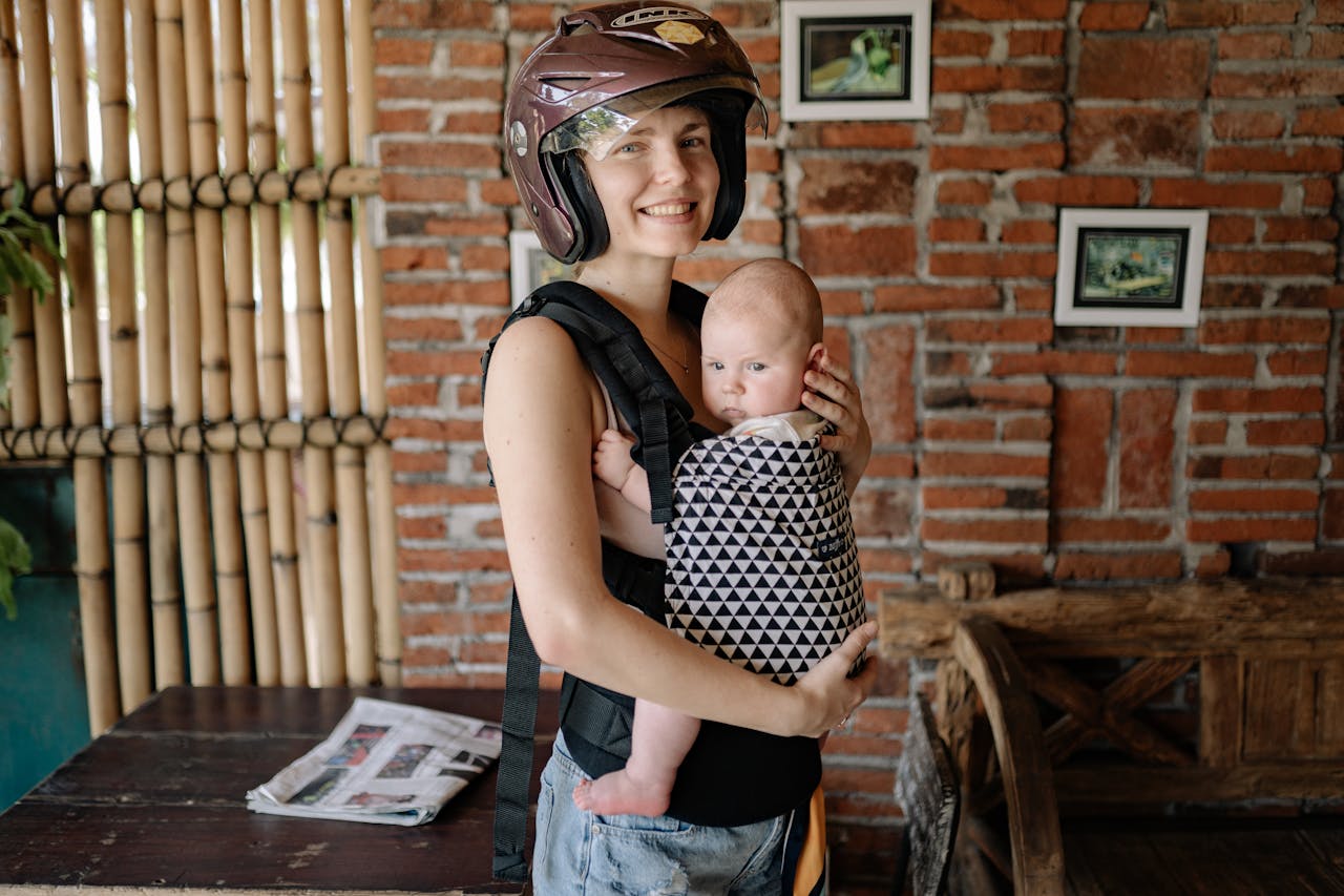 Best Baby Carriers In India That Keep Little Ones Close And Parents Comfortable