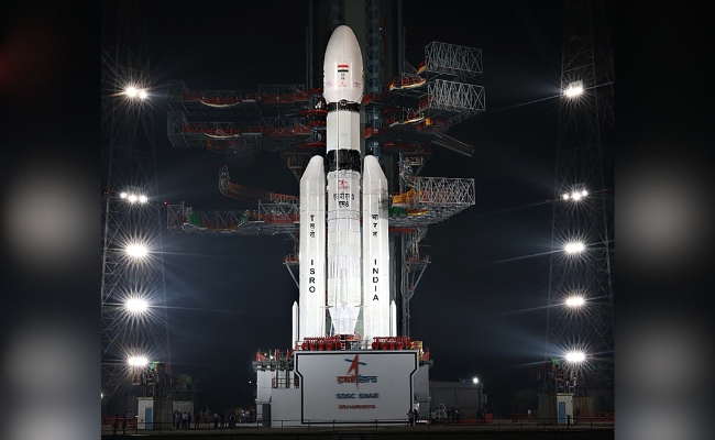 भारत से होगा दुनिया का सबसे बड़ा कमर्शियल लॉन्च: ISRO के LVM3-M6 मिशन की तैयारी पूरी&hellip;जानिए क्यों खास