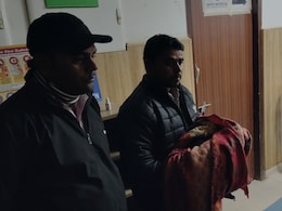 भरतपुर: सरकारी एम्बुलेंस में ऑक्सीजन की कमी से नवजात की दर्दनाक मौत, पिता शव लेकर लौटा अस्पताल