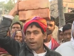 'बाबरी बनाएंगे...', सिर पर ईंट लिए निकले सफीकुल इस्लाम