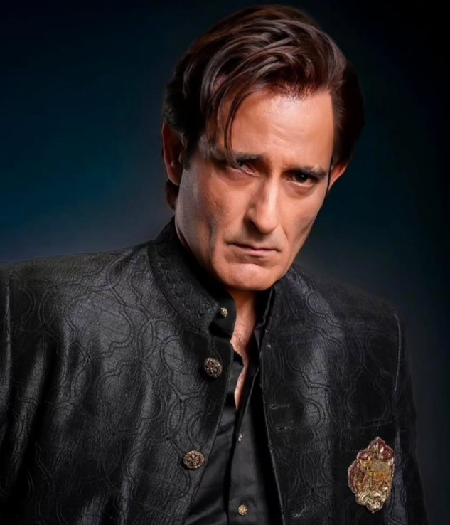 धुरंधर एक्टर अक्षय खन्ना के सगे बड़े भाई की 7 फोटो, न्यूड फोटोशूट से हुए थे खूब वायरल