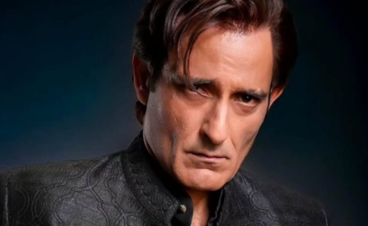 धुरंधर एक्टर अक्षय खन्ना के सगे बड़े भाई की 7 फोटो, न्यूड फोटोशूट से हुए थे खूब वायरल