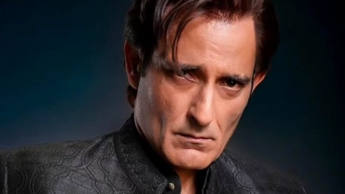 एक निर्णय अन् करिअरला धक्का, न्यूड फोटोचा वाद; अक्षय खन्नाच्या सख्ख्या भावाचं संघर्षमय आयुष्य, पाहा 7 फोटो एक निर्णय अन् करिअरला धक्का, न्यूड फोटोचा वाद; अक्षय खन्नाच्या सख्ख्या भावाचं संघर्षमय आयुष्य, पाहा 7 फोटो