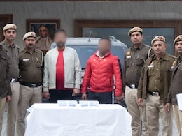 नीरज बवाना गैंग से जुड़े दो बदमाश गिरफ्तार, बुलेटप्रूफ स्कॉर्पियो से बरामद हुए हथियार और कारतूस